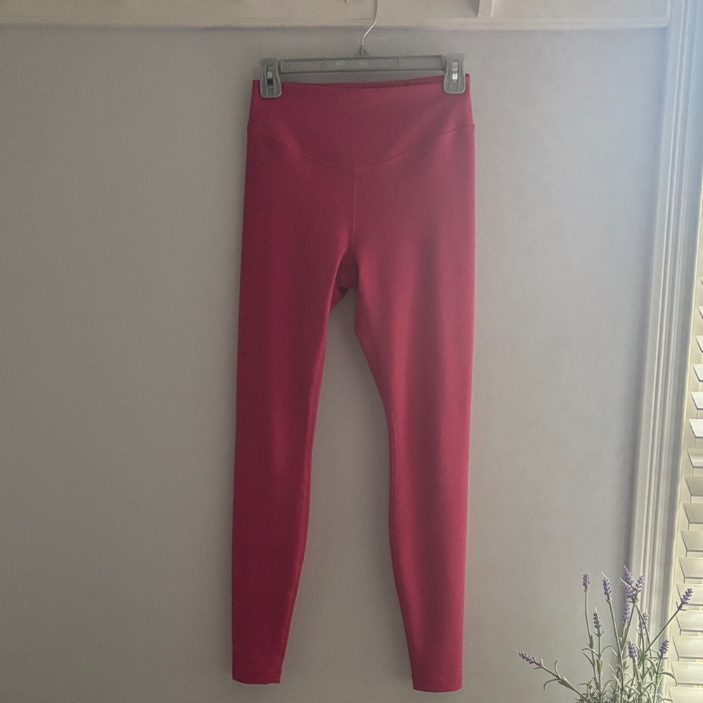Women’s Lululemon Pink Leggings